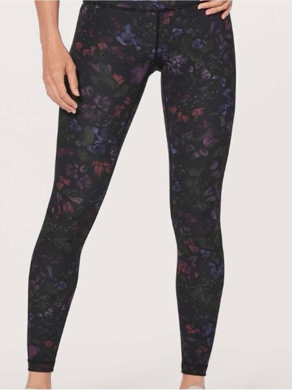 Women's Floral CROPPED Performance Leggings - Black/Purple